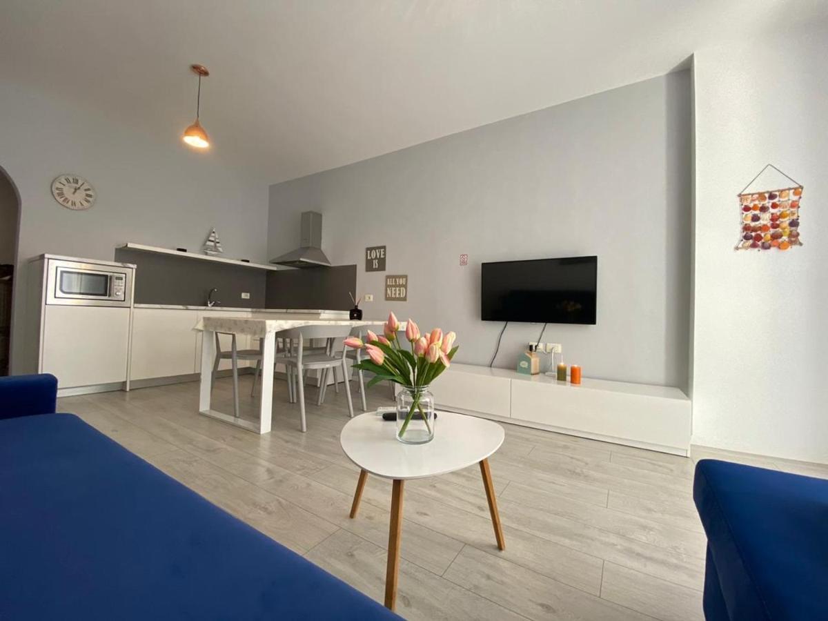 Rock Apartments Σαράντα Εξωτερικό φωτογραφία