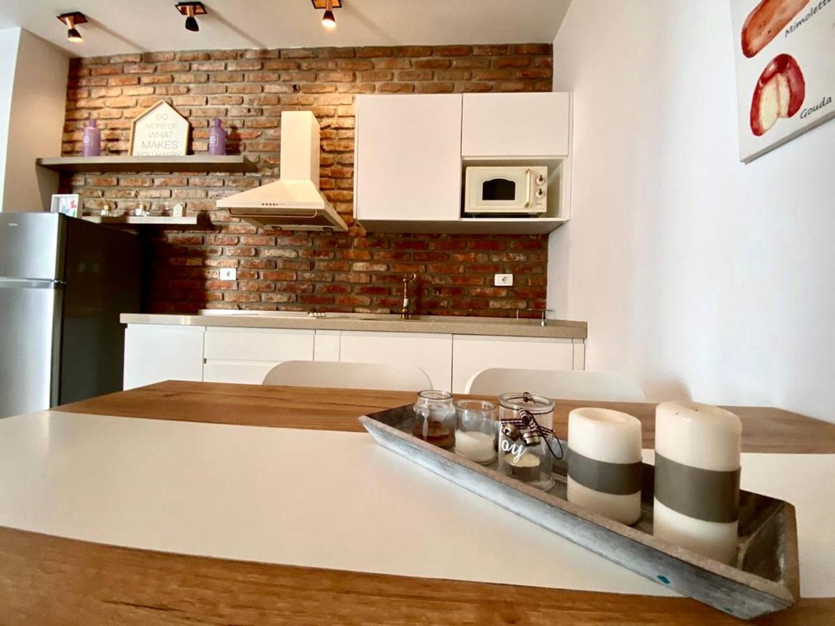 Rock Apartments Σαράντα Εξωτερικό φωτογραφία