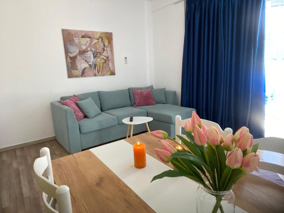 Rock Apartments Σαράντα Εξωτερικό φωτογραφία