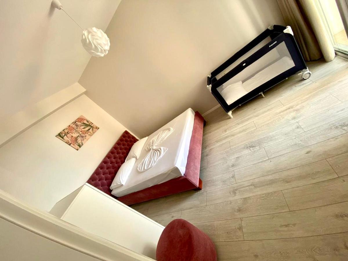 Rock Apartments Σαράντα Εξωτερικό φωτογραφία