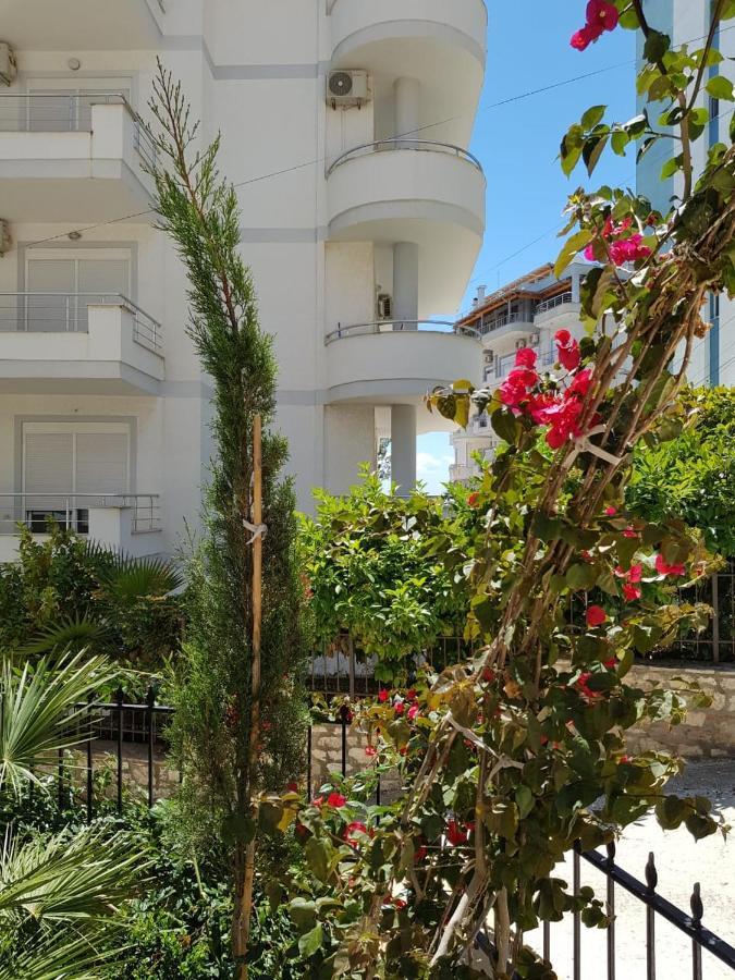 Rock Apartments Σαράντα Εξωτερικό φωτογραφία