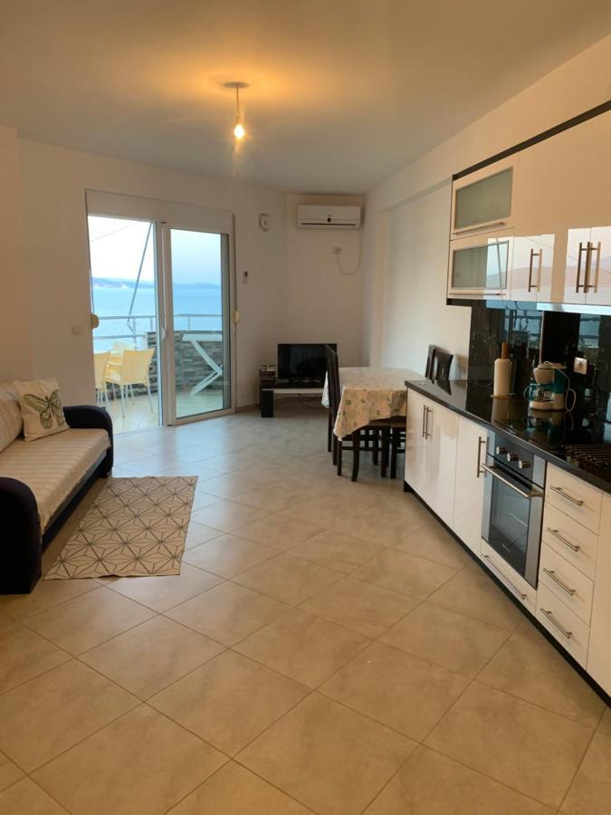 Rock Apartments Σαράντα Εξωτερικό φωτογραφία