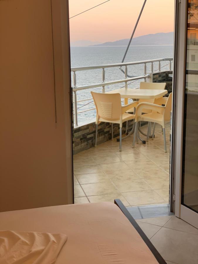 Rock Apartments Σαράντα Εξωτερικό φωτογραφία