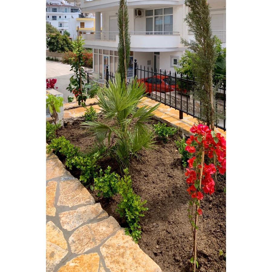 Rock Apartments Σαράντα Εξωτερικό φωτογραφία